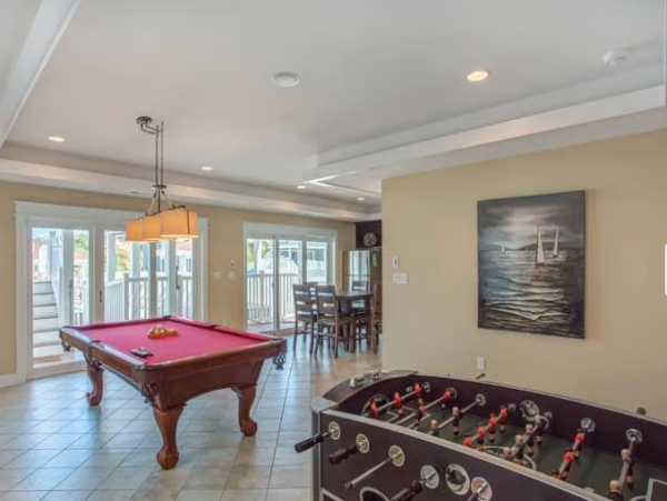 Luxurious Oceanfront Estate in Kill Devil Hills - Perfect for Large Groups